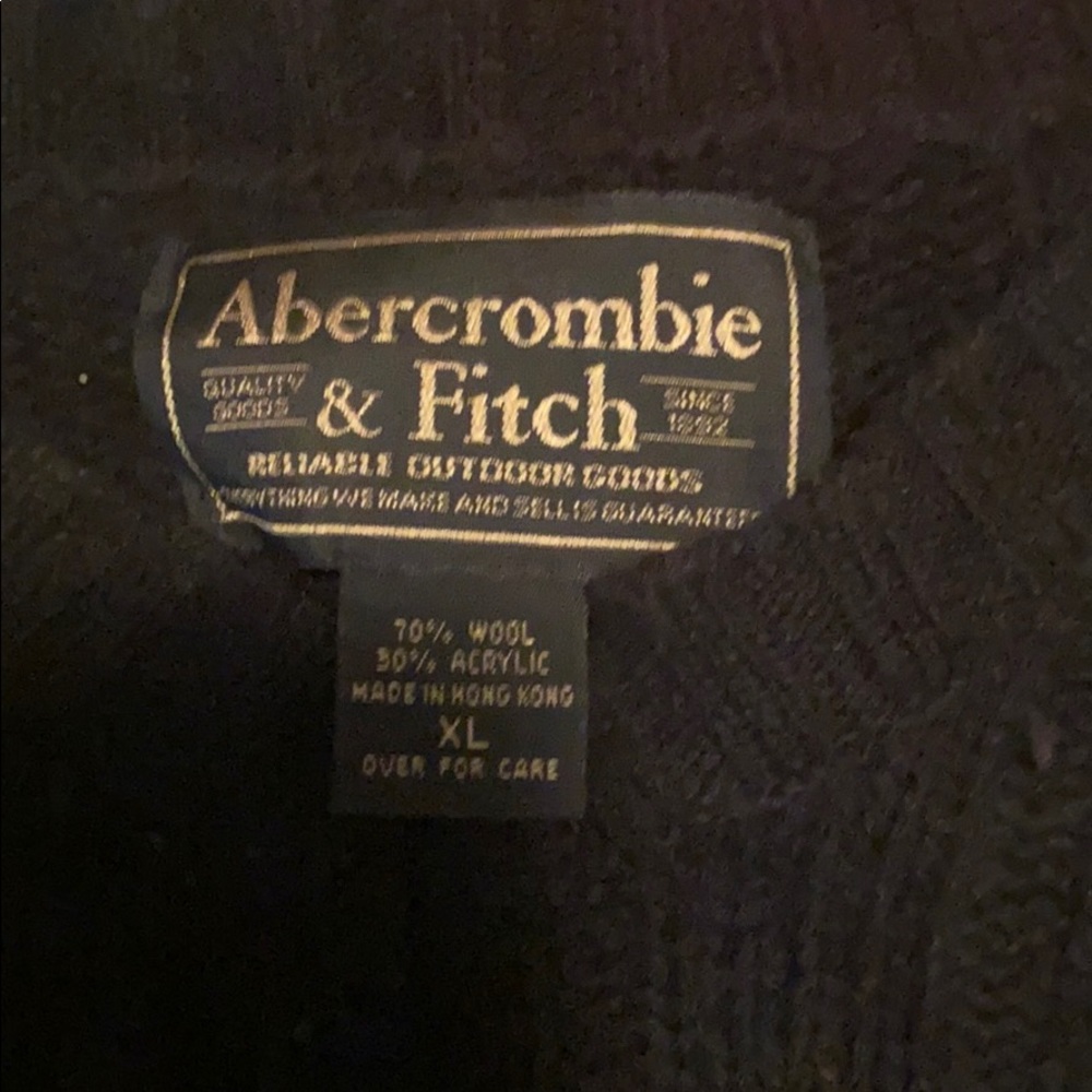 A&F Xmas sweater - Picture 2 of 3